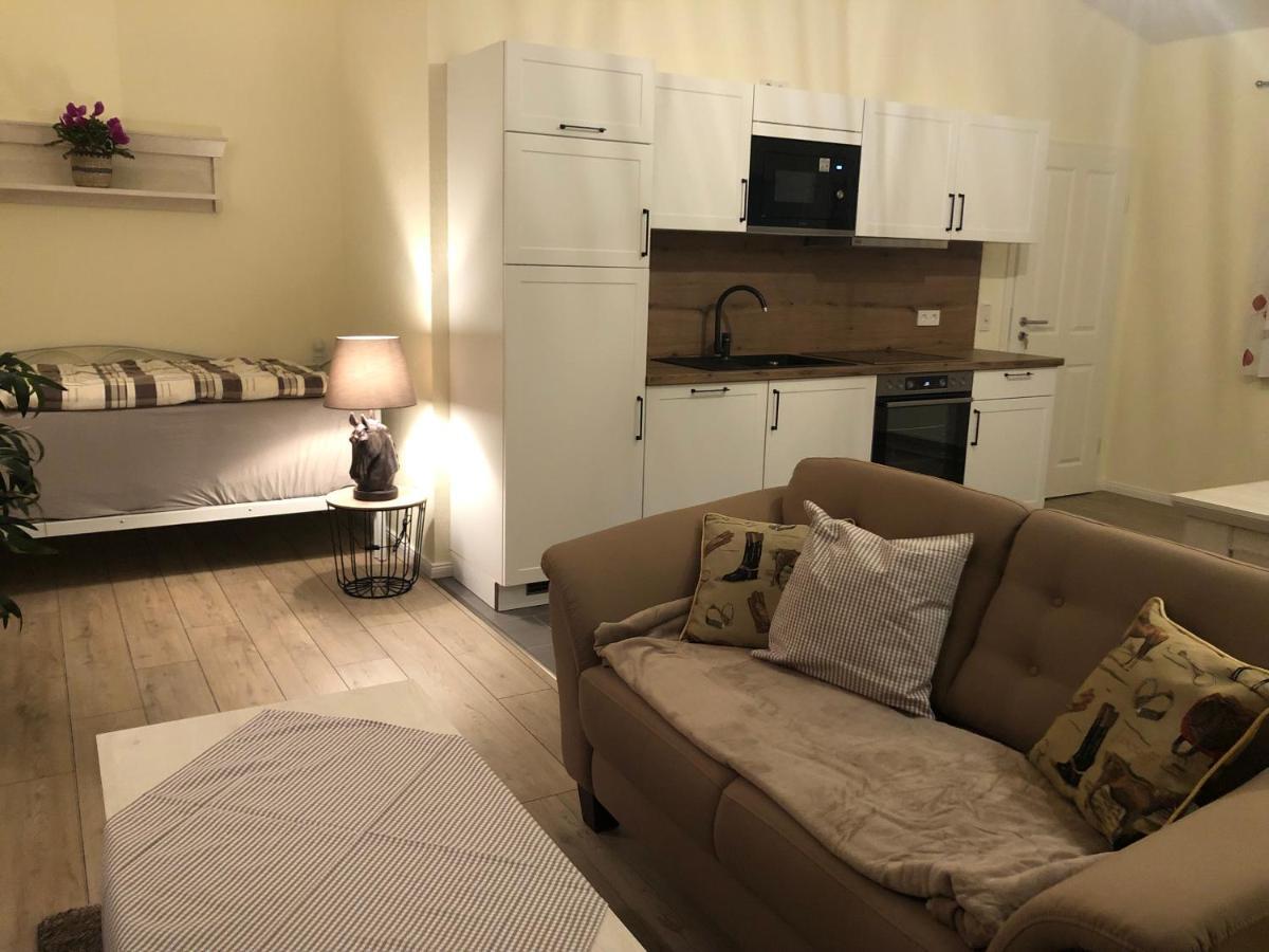 Ferienapartments Reitanlage Schenksolz Schenklengsfeld Buitenkant foto